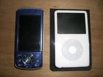 ipod_d902is.jpg